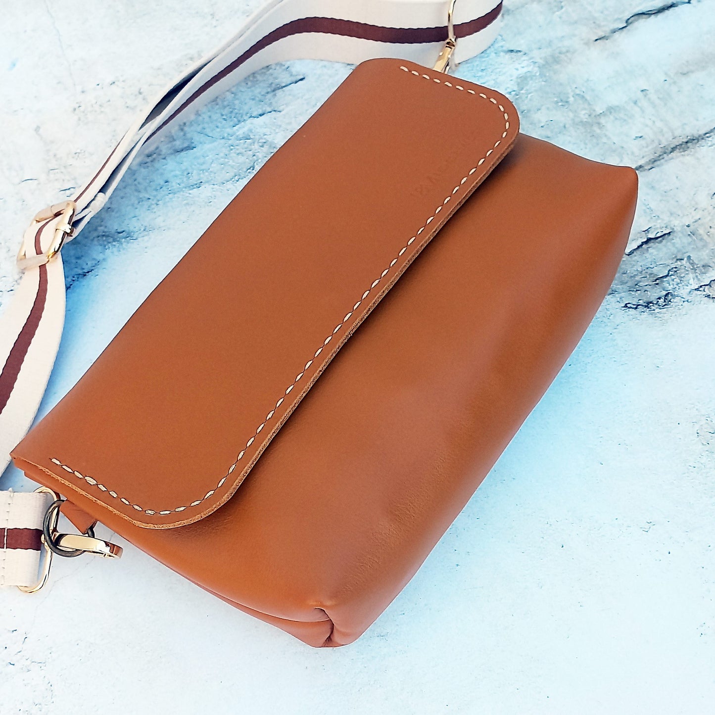 The Cross-Body Satchel - Caramel