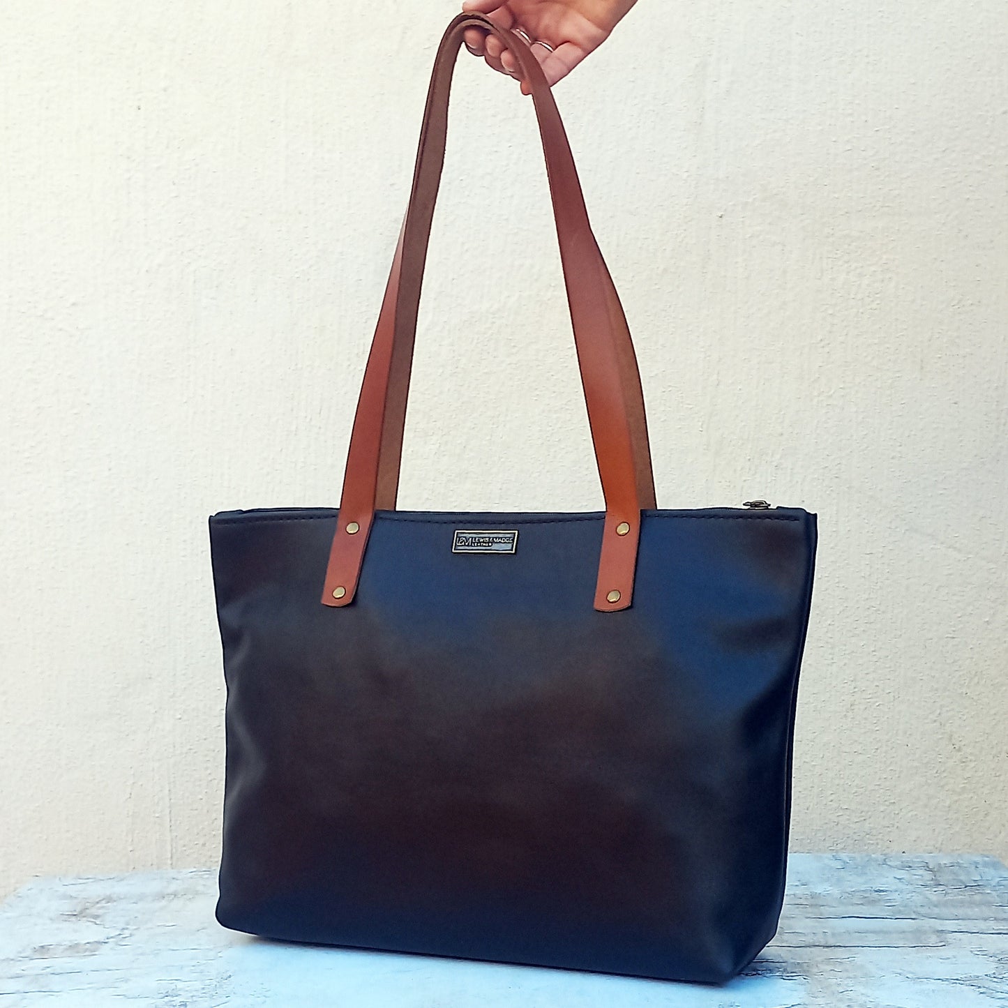 The Mia Shopper - Black
