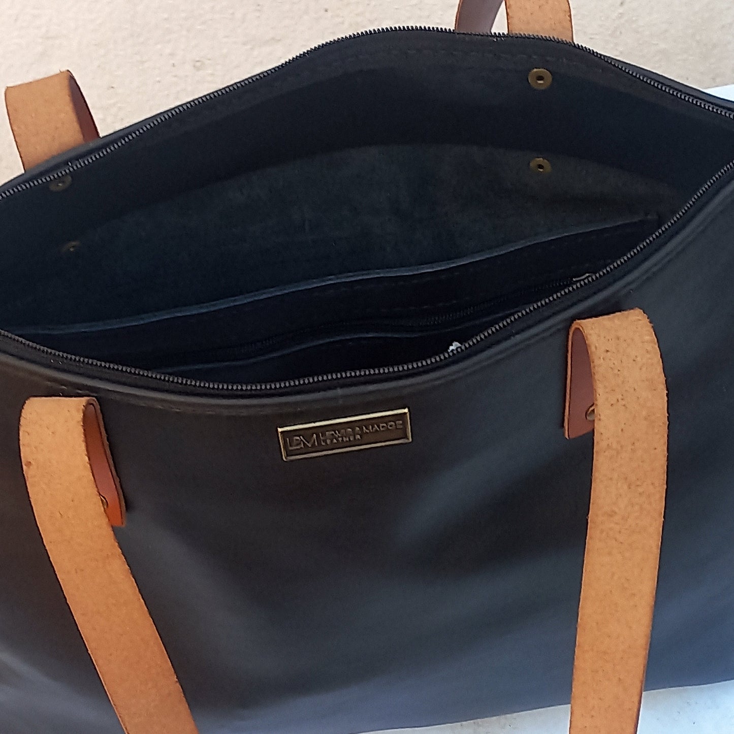 The Mia Shopper - Black