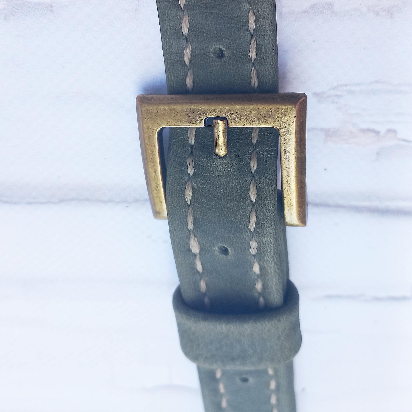The Classic Sling Bag - Moss Green