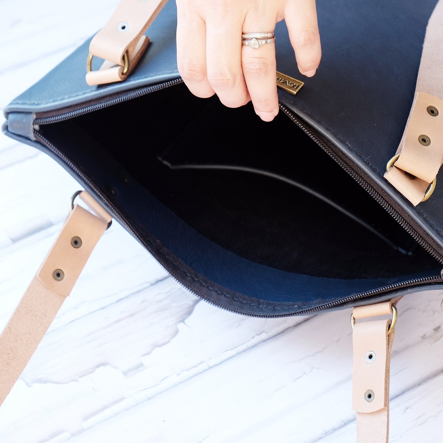 The Anna Shopper - Navy