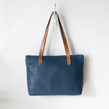 Load image into Gallery viewer, The Mia Shopper - Navy
