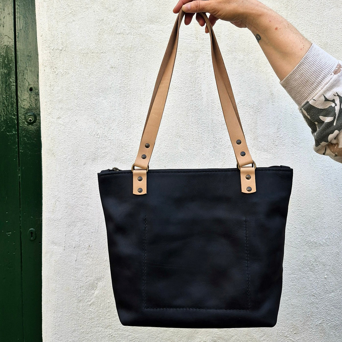 The Anna Shopper - Matt Black