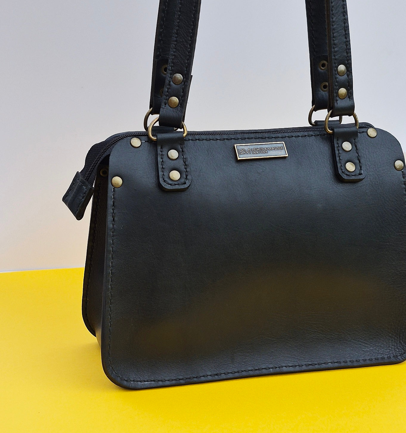 The Milla bag V2 - Black Bovine