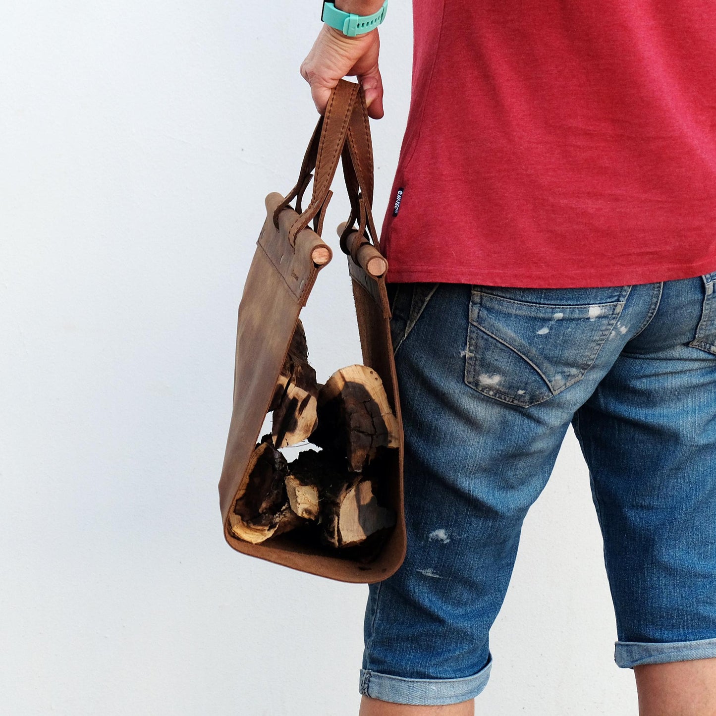 Leather log carrier 