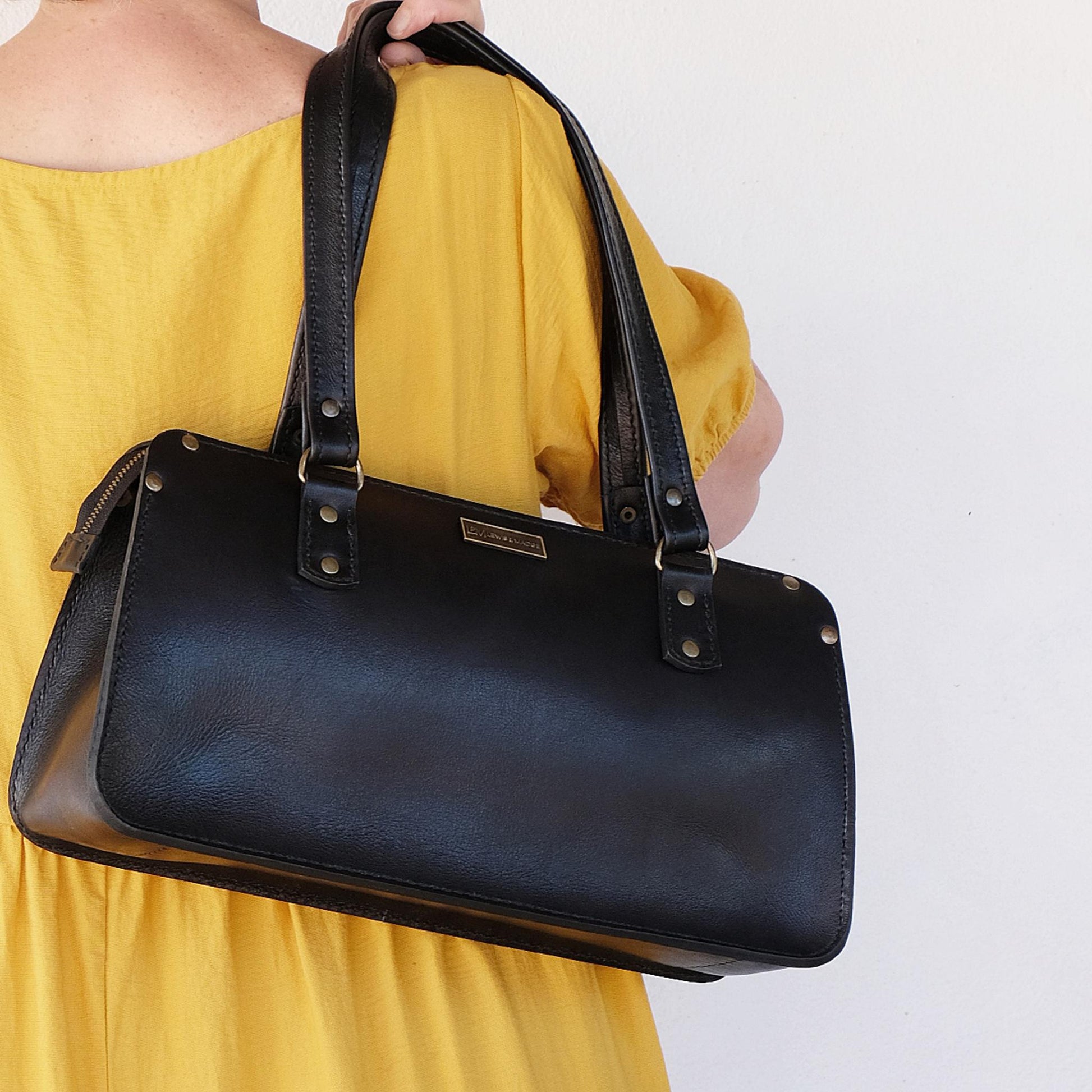Black Bovine leather Milla Bag strap detail