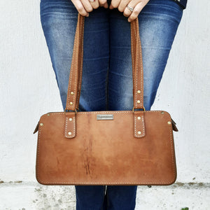 Rust leather Milla Bag front view